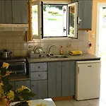 Myrtos Apartman *