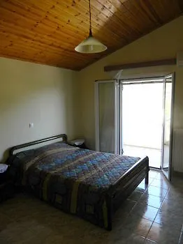Myrtos Apartment *